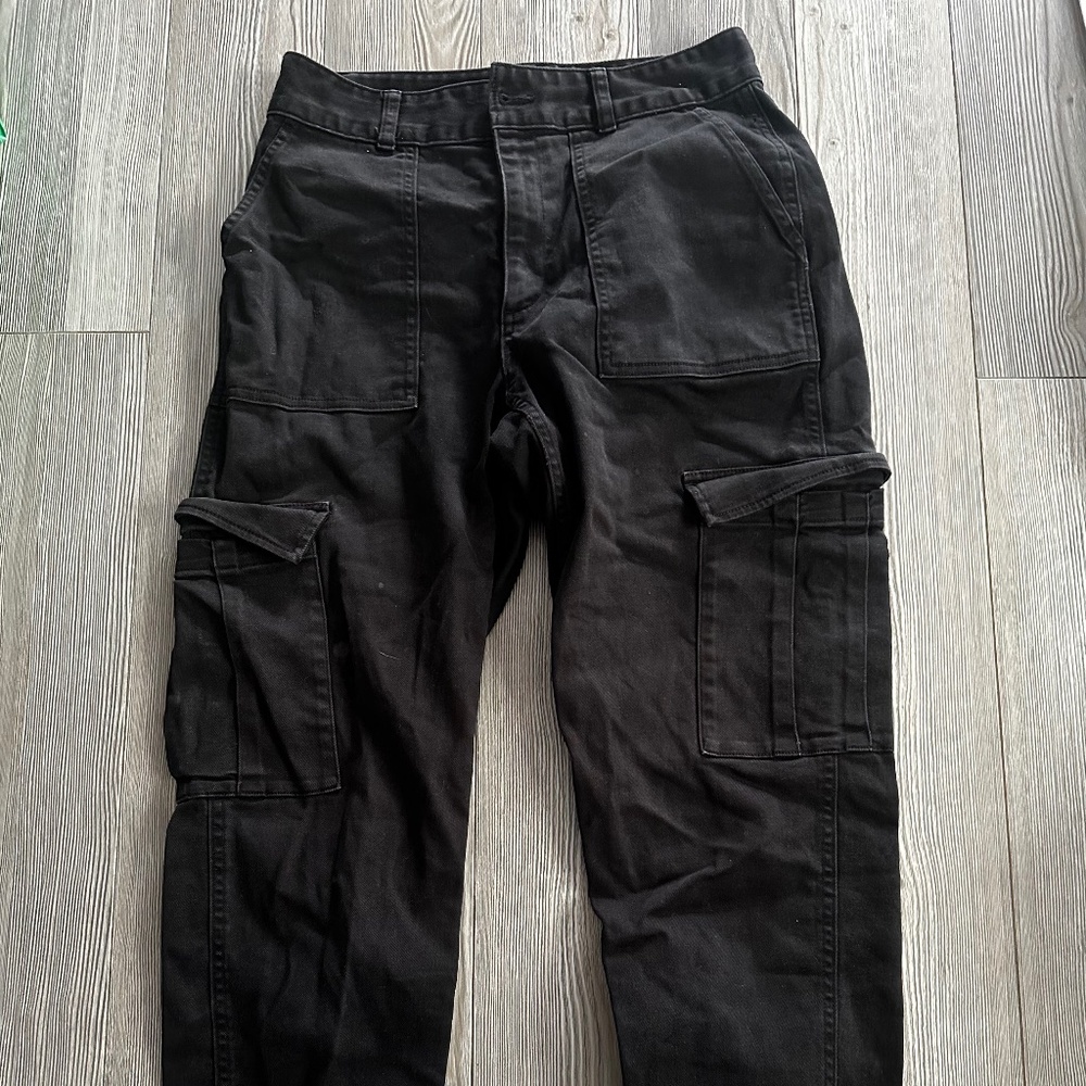 Aritzia Tna Black Cargo Jeans Size 8